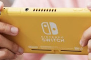 SwitchLite買ったけど、TV出力チップ内蔵の専用ドック発売して欲しい；；