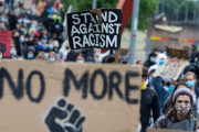 海外「人種差別と戦うのは無意味だ」