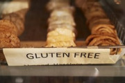 「グルテンは危険。グルテンフリーにした方がいいよ、私も最近始めて調子いいの！！」