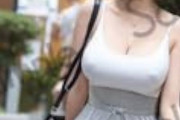 【画像9枚】イタリアの女子アナ(26)、乳がヤバすぎる🥹