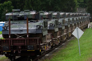 ウクライナへ供与される戦車は、いかにして戦地へ届けられるのか？