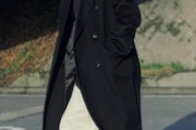 ファッション系YouTuber「大人の男は膝下丈のロングコートを着ろ、膝上丈はNG」