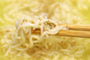『袋麺はサッポロ一番の塩ラーメンがNO1』ってあり得ないだろｗｗｗｗｗｗｗｗｗ