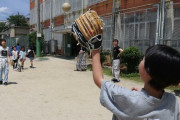 大谷グラブ、使ってますか　小学校に寄贈も「今は使っていないんです」　なぜ校長室に保管