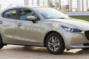 マツダ「MAZDA2」2022年後半FMC　e-SKYACTIV-X 1.5開発中