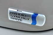 ハイブリッド車の世界販売が3割増でEVを逆転、トヨタは過去最高の販売台数に