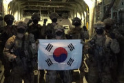 タリバンの検問突破し空港へ、韓国「ミラクルバス」救出作戦で390人脱出に成功！