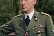 ホロコースト立案に携わったナチス親衛隊大将ラインハルト・ハイドリヒの墓が掘り起こされる！