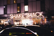 もう食べた？人気ハンバーガーチェーン「シェイクシャック」は公園の屋台から始まった！「マックより断然美味しい！」「毎日食べても大丈夫？」海外の反応