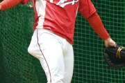 カープ坂倉、二塁送球特訓！スローイング向上へ志願の練習　盗塁阻止率3割目標