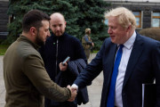 英国のジョンソン首相、ウクライナに対艦ミサイルの提供を約束