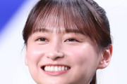 「何してんの！」元日向坂46影山優佳 〝本人しか出せない写真〟にファン震撼！「これは事務所NGの壁を貫いてる」「なぜその角度で…」