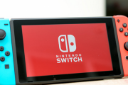 Switchで最初に出して、売れてからマルチで完全版じゃダメなの？
