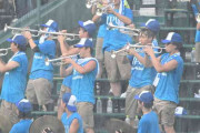 雨で粋な演奏　クラーク記念国際のブラバンに拍手喝采　夏の甲子園
