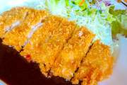 【悲報】チキンカツとかいう美味すぎる料理、なぜかイマイチ人気が出ない