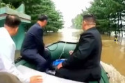 【北朝鮮】動画流出　金正恩の乗せたボートが木に激突、金正恩の頭部が乱れる　後に船長と木が銃で撃たれたとの噂も
