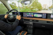 【悲報】最新のクルマ、ガチでディスプレイが巨大化しまくってしまう