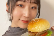 Juice=Juice　段原瑠々がパンから作るハンバーガー