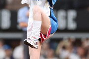 【朗報】あのちゃん、始球式でパンツ丸見えｗｗｗｗｗｗｗｗｗ