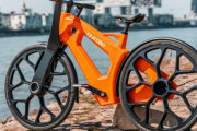 オールプラスチック製の自転車が誕生、軽量で錆びずメンテナンス不要