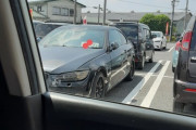 【画像】パチ屋の駐車場にとんでもない車がいたんだがwwwwwwww