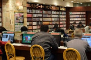 パチンコ屋「充電し放題です、漫画読み放題です、トイレ借り放題です」←流行らない理由