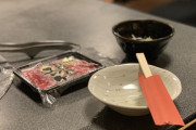 【ご褒美】焼肉屋で和牛ユッケ食べてるwwwwwwww（画像あり）