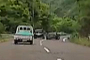 【動画】イキり運転のトヨタ86が無理な追い越しで対向車と正面衝突しかける