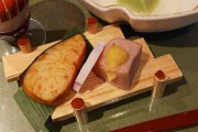 【画像】ホテルの会食一人で食ったんやが･･･