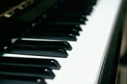 ピアノの弾きにくい時期になったが