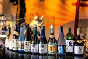 海外「日本が若者にもっと酒を飲んで経済を活発化させるように求める」