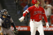 【MLB】大谷翔平、3戦連発第35号同点2ランの「英雄的」バットフリップが中継局でもデータサイトでも超話題に