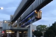 「乗客も逆さまなの！？」日本の吊り下げ鉄道モノレール 海外の反応