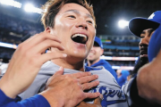 MVP山本由伸、ワールドシリーズ３勝はランディ・ジョンソン以来24年ぶり偉業