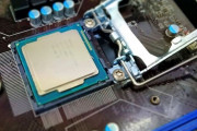ワイの初自作PC、ネットサーフィンするだけでCPU温度が70度突破