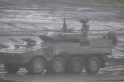 陸上自衛隊の新型装備の名称は「25式偵察警戒車」に…87式偵察警戒車の後継に！
