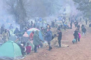【欧州】ベラルーシからの移民 EU加盟国の国境付近に数千人 対立深まる