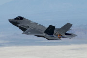 米議会、F-35の状況が改善されない限り別の戦闘機で不足分を穴埋めすると警告
