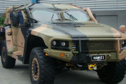 陸自仕様の新型装甲車「ハーケイ」…軽装甲機動車よりも断然イケメン！
