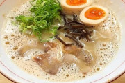 ラーメン屋店主「はいよっ！一杯500円ね！(本当は原価450円だけどなw)」