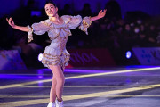 浅田真央と無良崇人の美しい2ショット、笑顔で何を話している？「無良っちは、サンクスツアーの大黒柱だった」