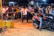 【動画】首に巻いたロープを8台のバイクで引くというスタントで窒息する事故。