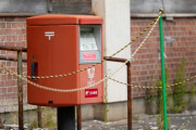 【超悲報】郵便局で『緊急事態』が発生してしまう・・・・・
