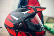 なんでバイク乗るときヘルメットしなきゃならんの？