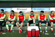 Kリーグが無観客で開幕！ベンチ全員がマスクを着用した一戦は王者・全北現代が勝利　手のひらでの接触を避けグータッチ