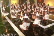 【乃木坂46】丸ごと映ってた ♪僕は頭を殴られたようで.gif ぴょんぴょん跳ねてるの可愛い