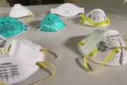 医療用Ｎ95マスク不足 「滅菌し再利用を」医療機関に周知…厚労省「5枚のマスクを5日間のサイクルで」