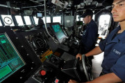 米海軍が駆逐艦の制御パネルからタッチパネルを廃止、旧来のスロットル操縦に戻す…複雑な操作が事故を引き起こしたと判断！