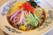 冷やし中華に何か1つ足しておいしくなるものある？