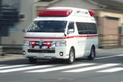 【悲報】日本、救急車来ても停車する奴が少なすぎて逆に止まると危ない